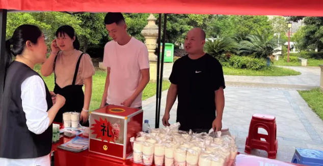 節(jié)水宣傳進社區(qū)，貼心守護“水”安全——和濟水務(wù)開展“便民服務(wù)進社區(qū)”主題活動